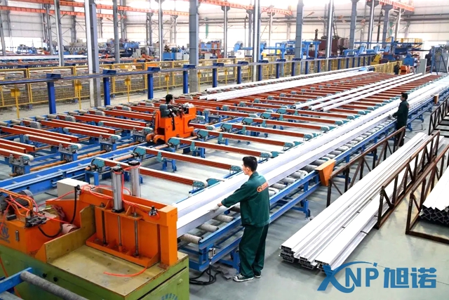 鋁型材擠壓方法.jpg 鋁型材擠壓方法.jpg