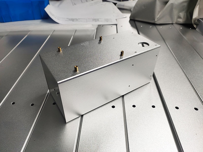 CNC精密加工-設備外殼